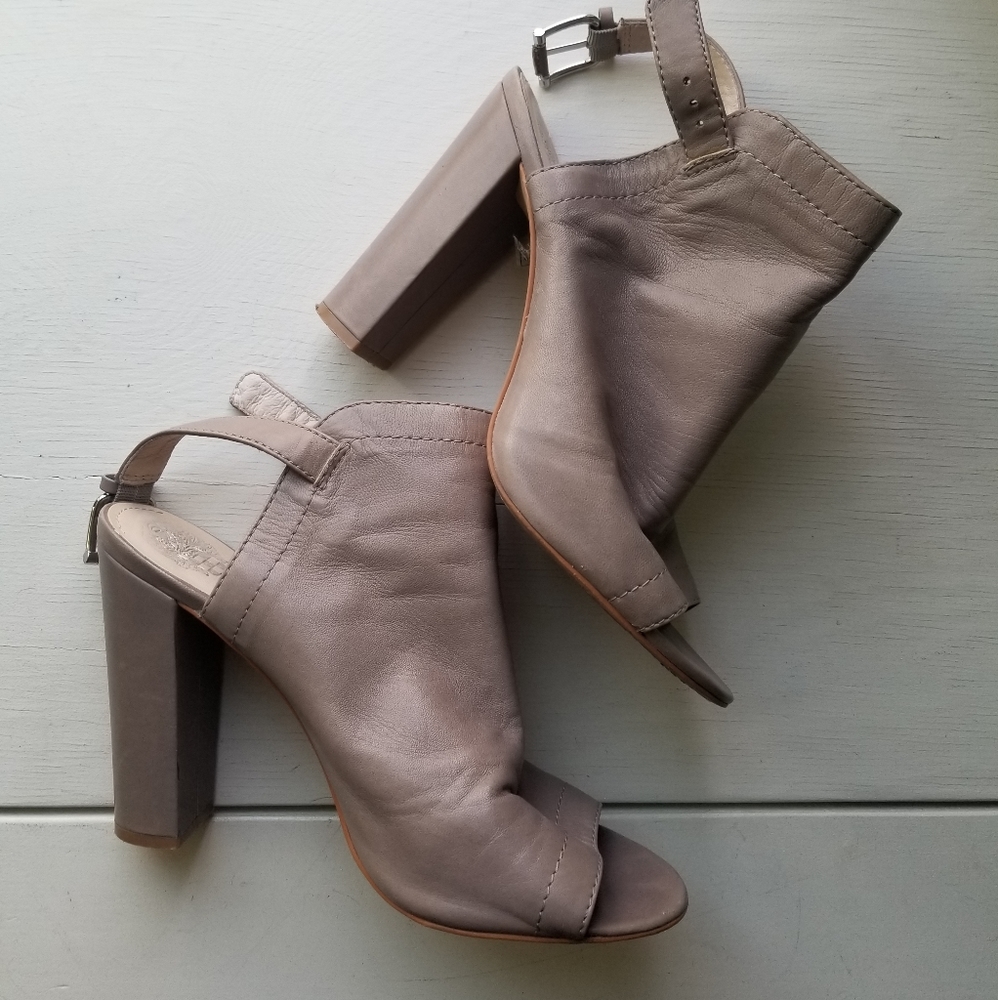 Vince Camuto peep toe leather heels size 9